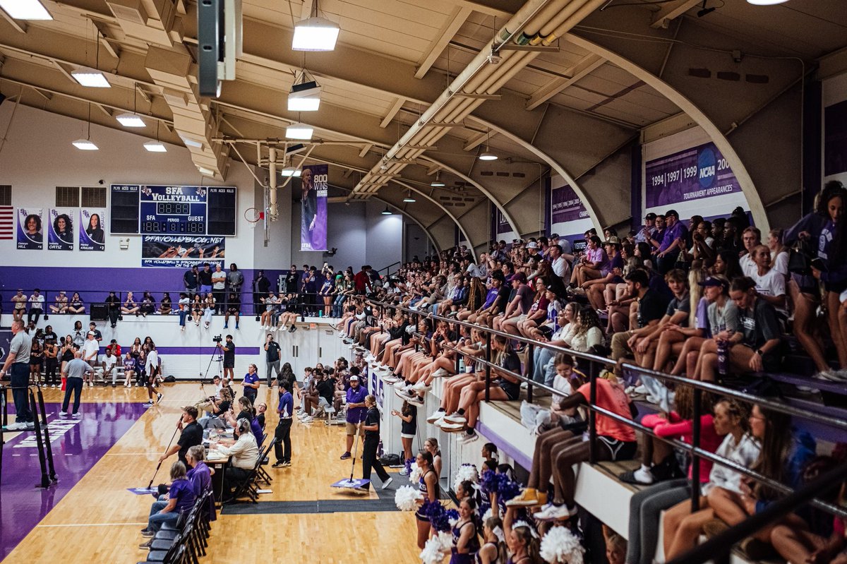Big <a href="/SFA_Volleyball/">Ladyjacks Volleyball</a> school 😍🪓

#AxeEm x #TRIBE