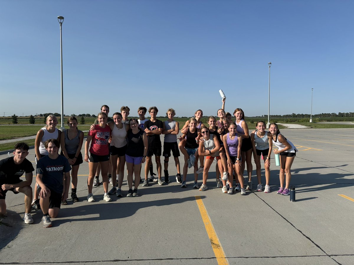 AdamsCentralXC's tweet image. Mile repeats……. Challenging? You betcha . Worth it? Of course! #acxc #unity