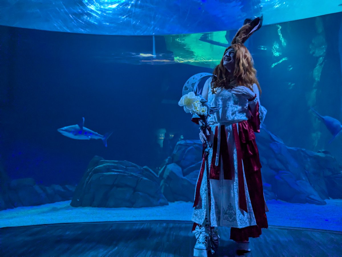 docseraph's tweet image. I had an absolute blast at #DragonCon2024! So many #FFXIV events I didn't have a chance to use any of my other cosplays. 😆