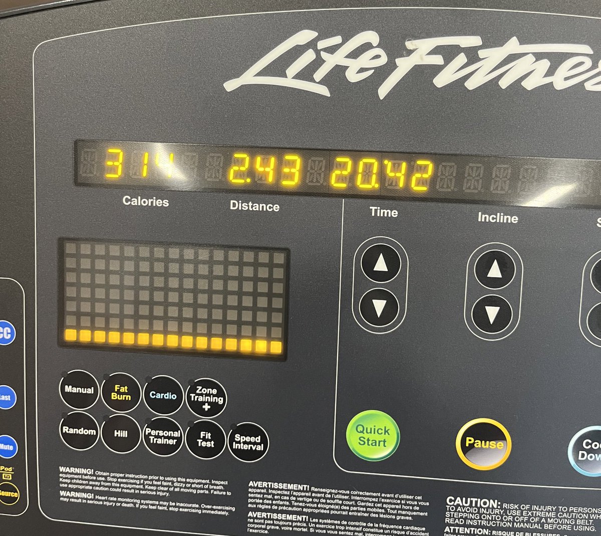 TFleck403's tweet photo. Yesterday GoodLife 93.9%
#Gym #WorkingOut #Fitness 
#GoodLife #LifeFitness #4Miles #Vans #Grosso 
#ShoulderPress #Marijuana #70LBSEachSide #Dabbing #LegStretching #KingPigeon #FullSplit #HalfSplit #Dabs #9090Stretch #123Stretch 
 #Motivation 
#TorsoRotation  #205LBS
#FrogStretch https://t.co/PN2y0teMQ4