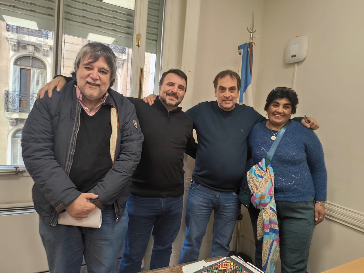 Participaron del encuentro la  Lic. Martha Álvarez, Secretaria de Previsión Social y el Lic. Christian Acosta, Sec. General. Ambos enfermeros del GCABA.

<a href="/diputados_caba/">Legisladores Fuerza por Buenos Aires</a> <a href="/EnfermeroAcosta/">Christian Acosta</a> <a href="/de_sitre/">SITRE Sindicato de Enfermería</a> <a href="/unionxlaciudad/">UP Ciudad</a>

#SaludPública #caba #saludcaba