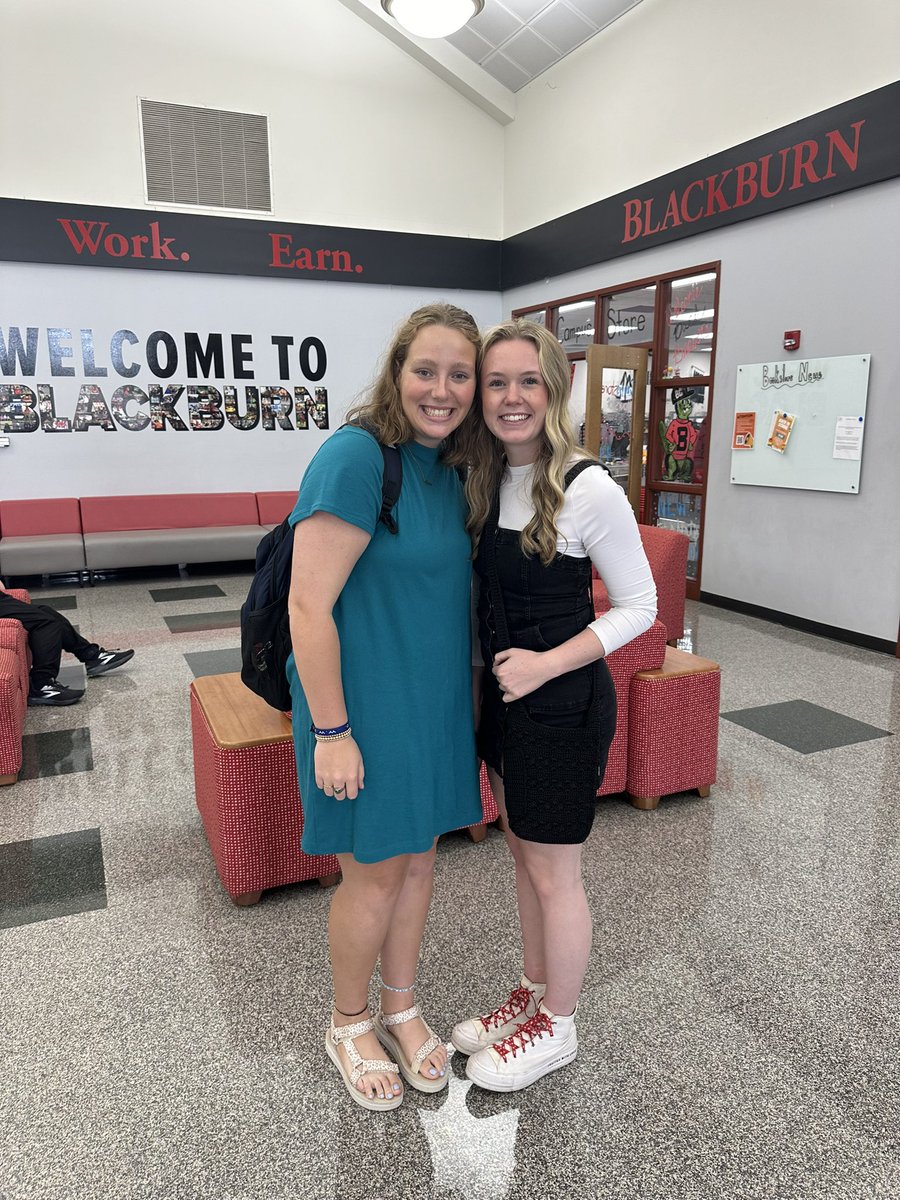 Blackburnvb_'s tweet photo. Happy First Day of School BEAVERS!🦫 https://t.co/wJDVT4Ya9f