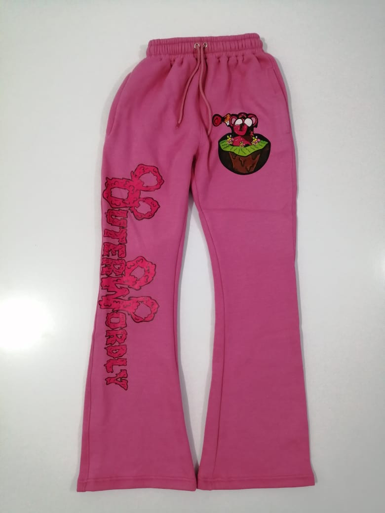 omoreclo's tweet photo. Made high quality cotton stacked flare sweatpant for clothing brand 🧵👖
Fabric: 100% Cotton 380 GSM
Printing: Screen Printing
Size: Medium
#stacked #flared #sweatpant #custom #screenprinting #clothingbrand #clothingline #clothingstartup