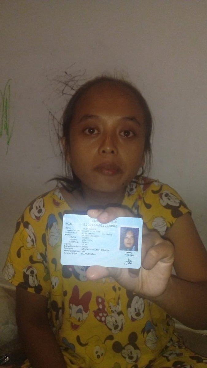 randombrou tweet media