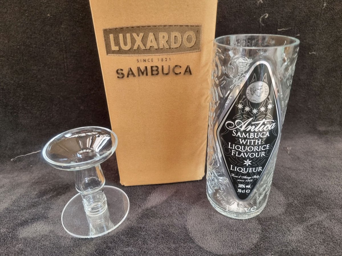 LeadDIYshop's tweet image. Sambuca Upcycled Glass Gift Box Set! 🍸
Yours for just £25 with FREE UK delivery.

All available from our Website shop or Ebay and Etsy shop or visit our Facebook page for some inspiration.
🔗🔗🔗
linktr.ee/LeadDIYshop

#EcoChic #HomeBarEssentials #UpcycledStyle