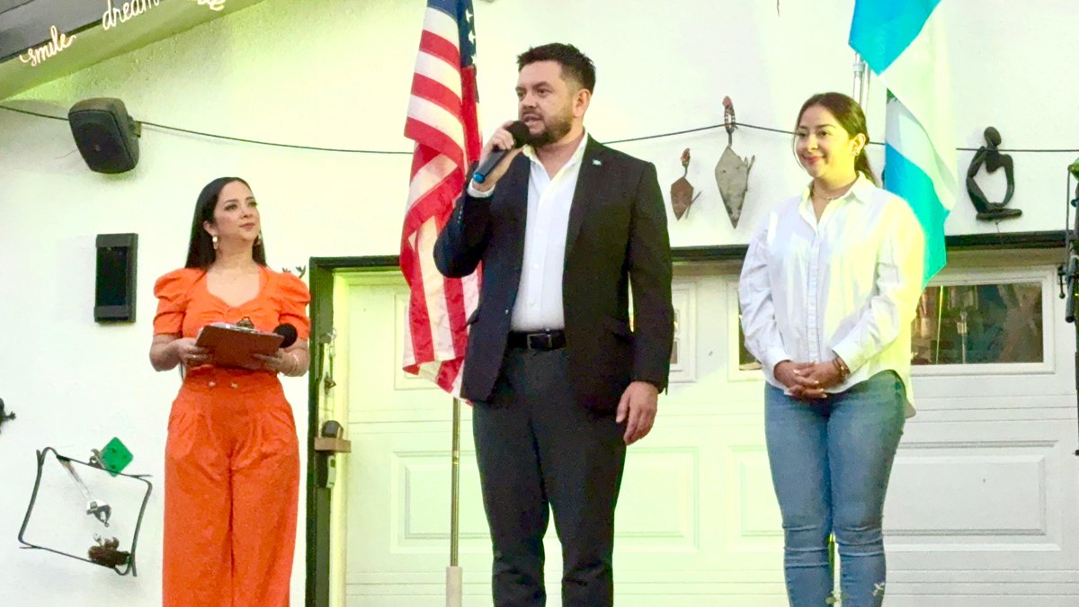 MinexGt's tweet photo. El @consGUAenLAX formó parte del evento "Homenaje a Nuestros Líderes" del Contingente Guatemalteco 2024, organizado por #COFECA, dentro del marco de las celebraciones por el 203 aniversario de la Independencia Centroamericana. #GuatemalaCercaDeTi https://t.co/ElkPwKvHcq