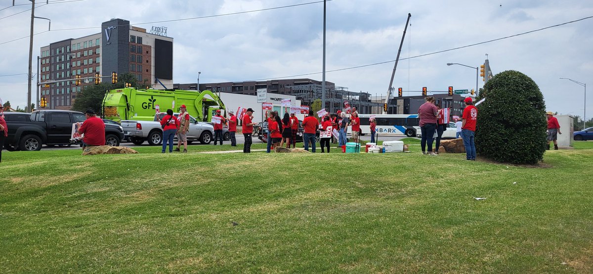 OKCOLF's tweet image. COLF joined workers of Apple and Union Members of Communications Workers of America (CWA) for an informational picket against Apple. Thank you to everyone who attended and showed their support!!
