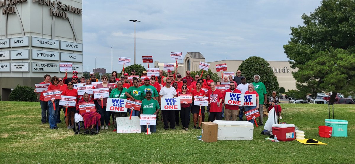 OKCOLF's tweet image. COLF joined workers of Apple and Union Members of Communications Workers of America (CWA) for an informational picket against Apple. Thank you to everyone who attended and showed their support!!