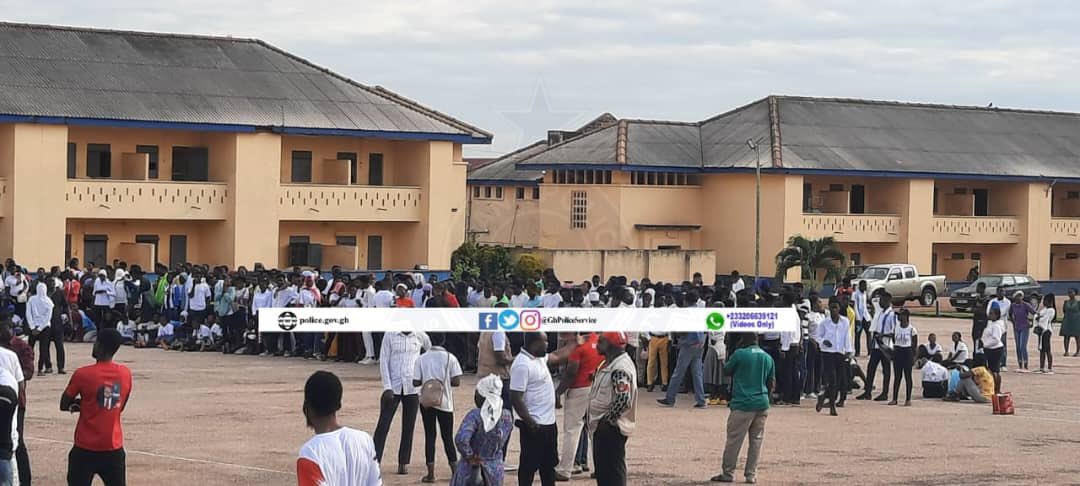 GhPoliceService's tweet image. 𝐏𝐎𝐋𝐈𝐂𝐄 𝐀𝐑𝐑𝐄𝐒𝐓 𝟒𝟖𝟕 𝐐𝐍𝐄𝐓 𝐏𝐎𝐍𝐙𝐈 𝐒𝐂𝐇𝐄𝐌𝐄 𝐌𝐄𝐌𝐁𝐄𝐑𝐒 𝐈𝐍 𝐊𝐔𝐌𝐀𝐒𝐈