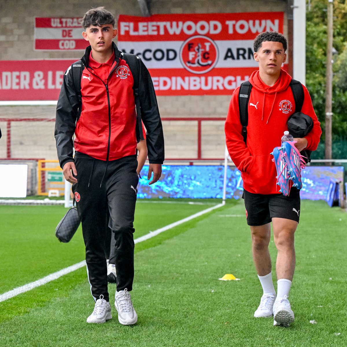 Ending the night with an appreciation to the young Academy lads! ❤️ 

#OnwardTogether | <a href="/AcademyFTFC/">Fleetwood Town Academy</a>