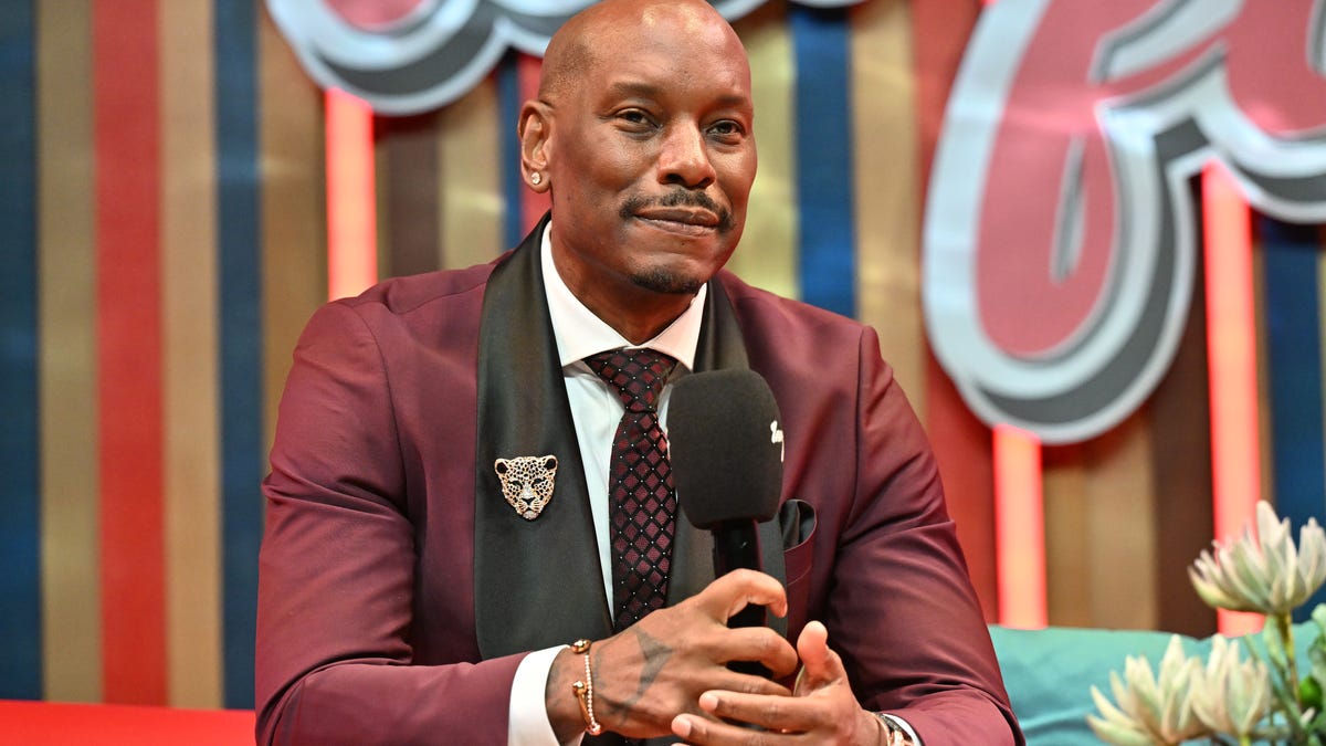 _SFBCM's tweet image. Did Tyrese Finally 'Throw in the Tile' and Retire From Social Media? dlvr.it/TCn13G