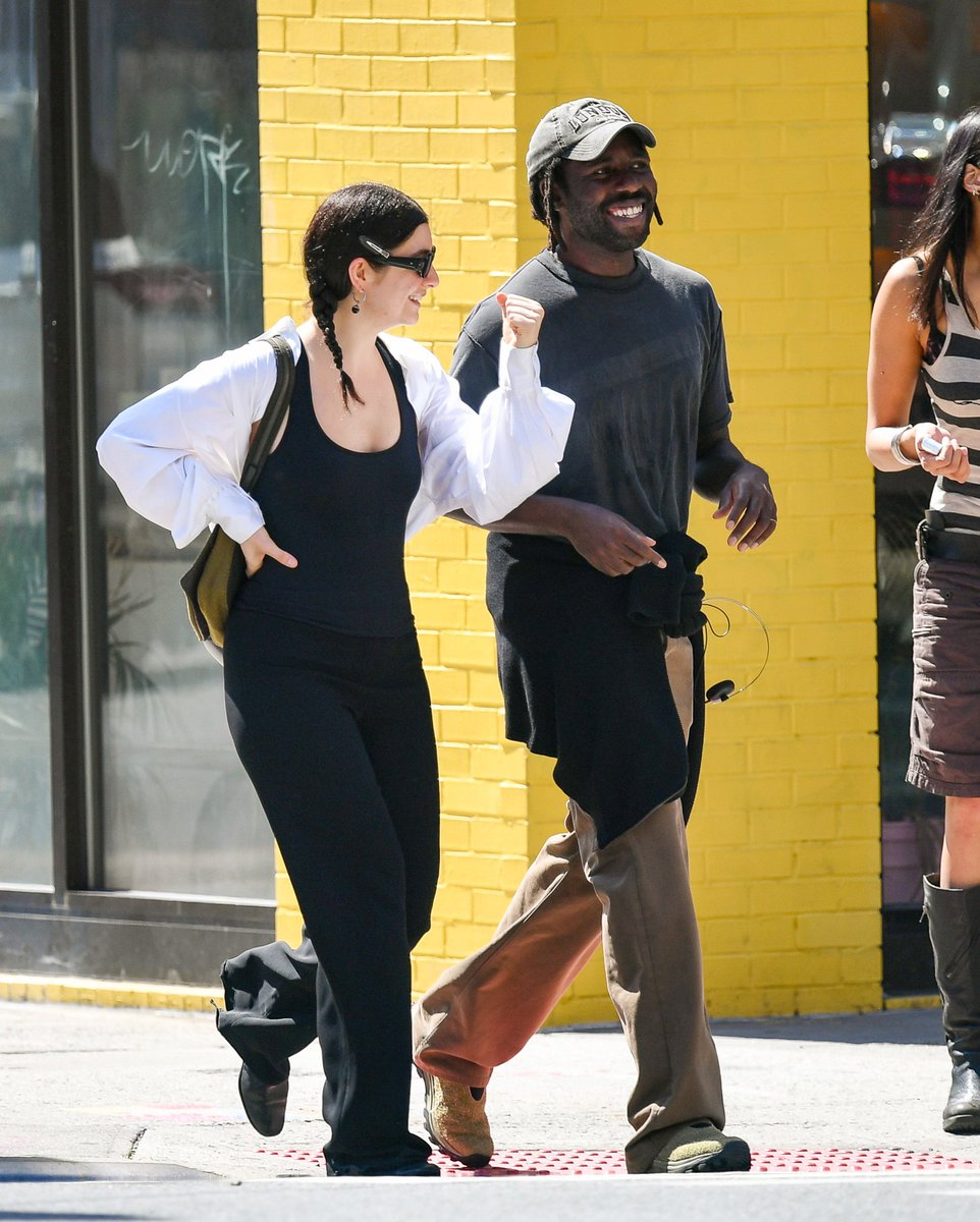 Lorde Viral tweet media