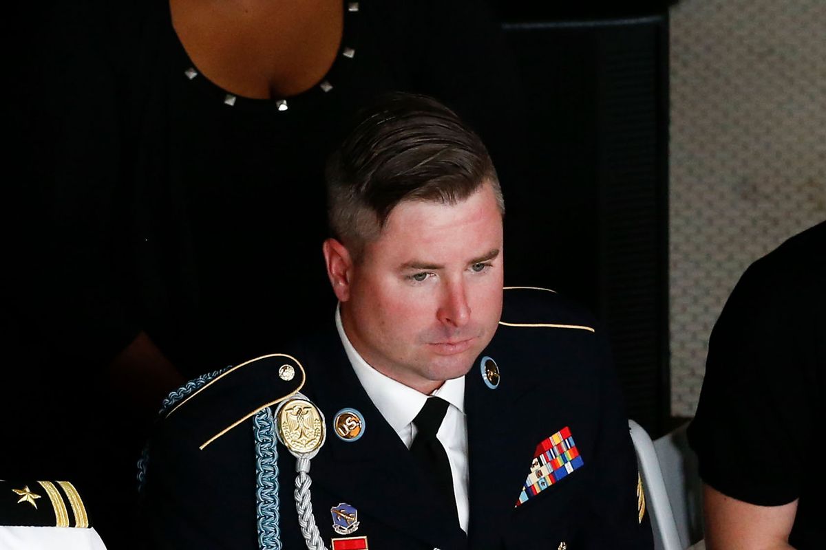 John McCain's youngest son says Trump's Arlington visit was a "violation," plans to vote for Harris dlvr.it/TCn16n