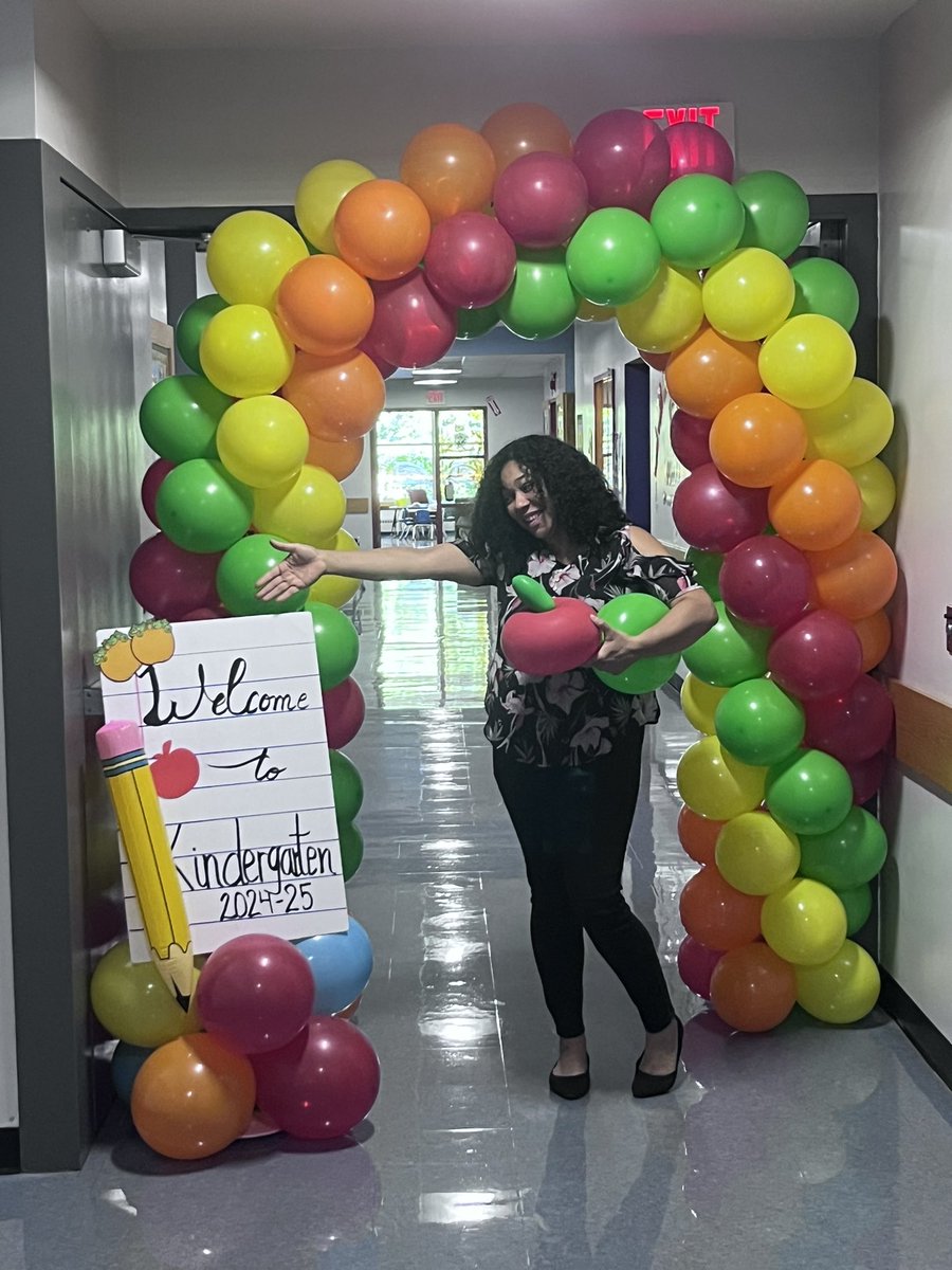 We are so excited to meet the Class of 2034 at Kindergarten Open house tonight!!