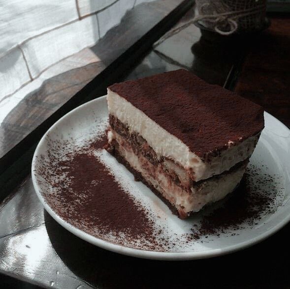 smoreowoo's tweet photo. tiramisu https://t.co/0skncTWcpk
