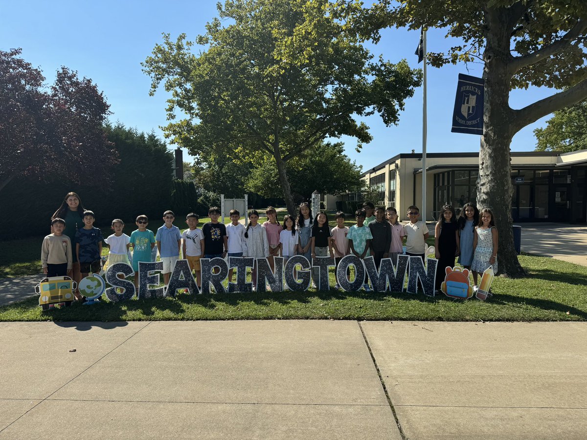 MsGungorsClass's tweet photo. A great first day in 4th grade! @SearingtownK5 https://t.co/RxWS9FxYYf