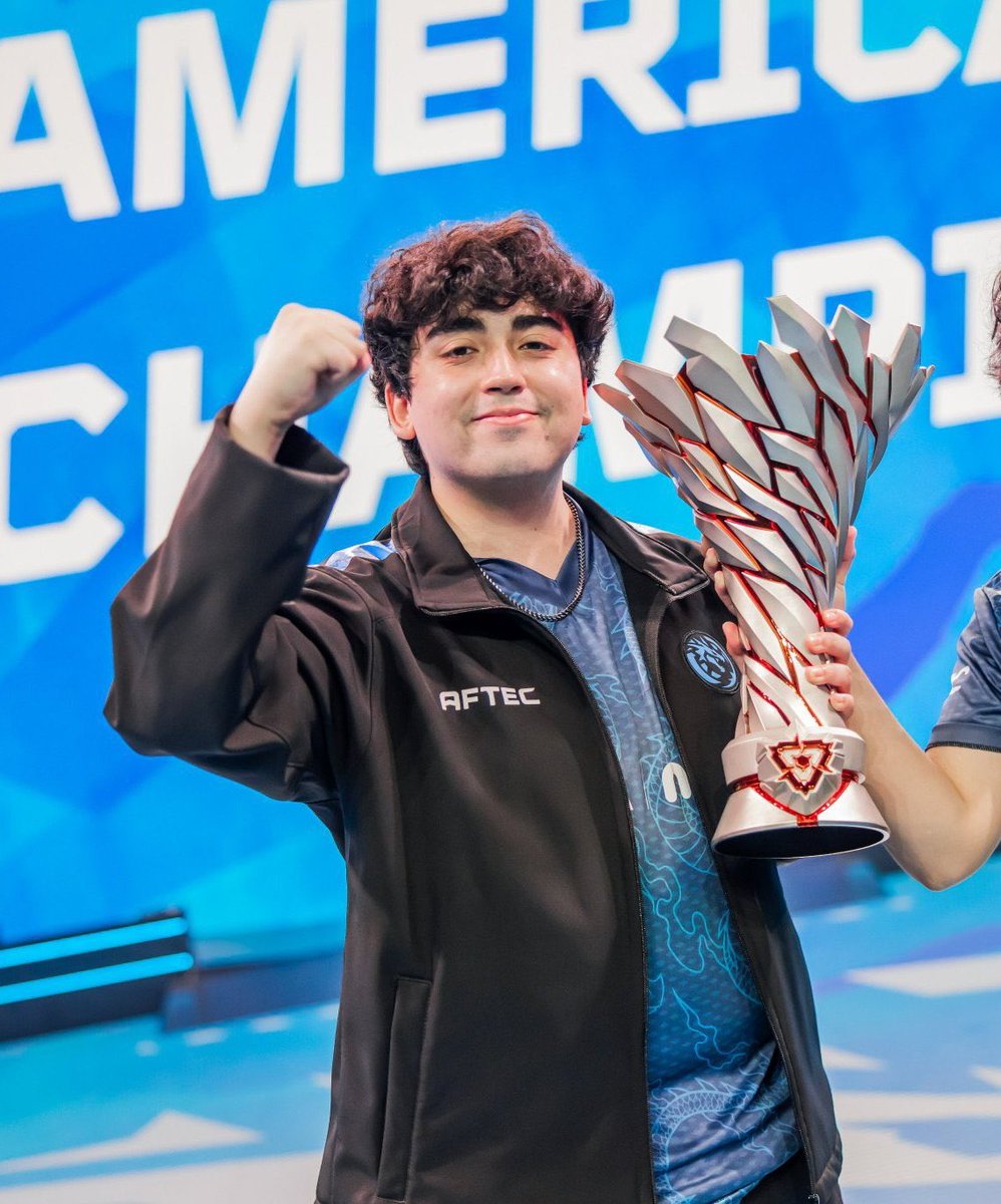 EzeSeveri's tweet image. MAZINO SALE DE LEVIATAN?

El jugador chileno anunció en su cuenta oficial de Twitter que pronto finaliza su contrato con LEVIATAN, tras quedar top 3 de #ValorantChampions  se encuentra sin restricciones para ingresar en otro club.