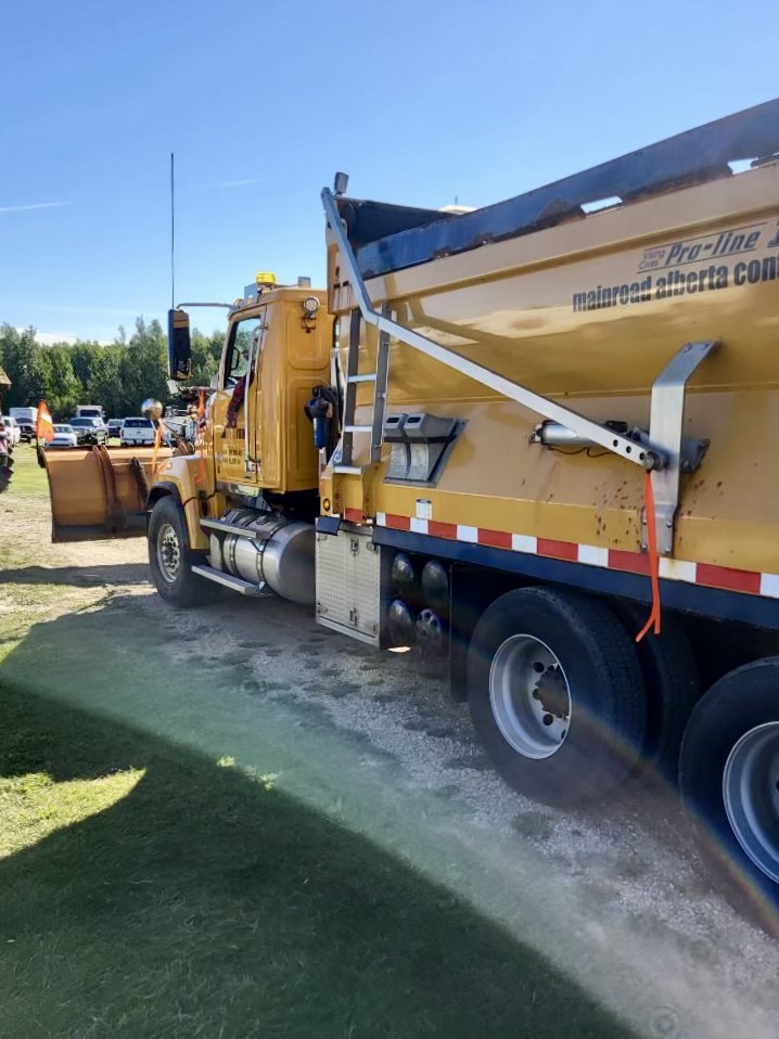 This weekend, Mainroad was able to bring a plow out for the Lakedell Country Fair and Parade! 

A weekend of fun, food, and games, it also allowed one of our snowplows to stretch its legs. Winter is never as far away as it seems...

#ABRoads #SlowDownMoveOver