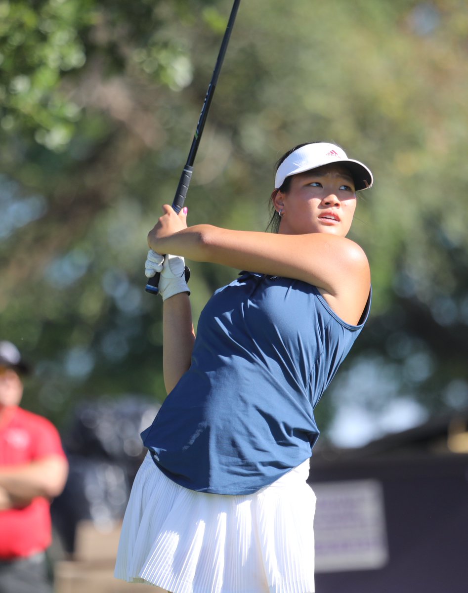 BrentKSHSAA's tweet photo. Quick hits from Tuesday's Washburn Rural Invitational at Wamego CC. St. James Academy makes early statement with two-shot win over SM East for team title. East's Ella Slicker chips in for birdie 17 on way to 3-under 67 for 5-shot win over Blue Valley's Hadley Neese
#KSHSAACovered https://t.co/aXGhuOoxyf