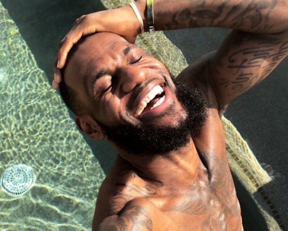 MookMurrell's tweet image. I really got a girl man