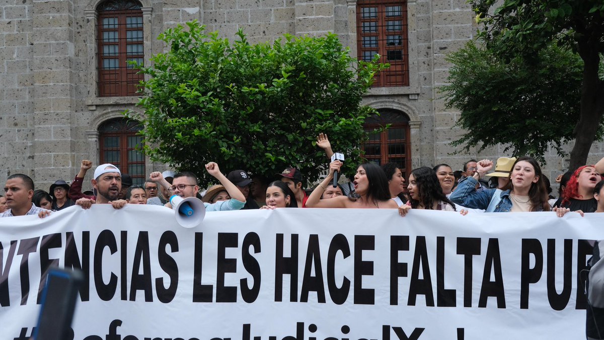 _MorenaJalisco's tweet image. Las juventudes de Jalisco le dicen #SiALaReformaAlPoderJudicial 

El pueblo necesita jueces, magistrados y ministros que sirvan a los intereses de todas las personas y no de unos cuantos y mucho menos de sí mismos. 

#LaReformaAlPoderJudicialVa 
@jxlareforma