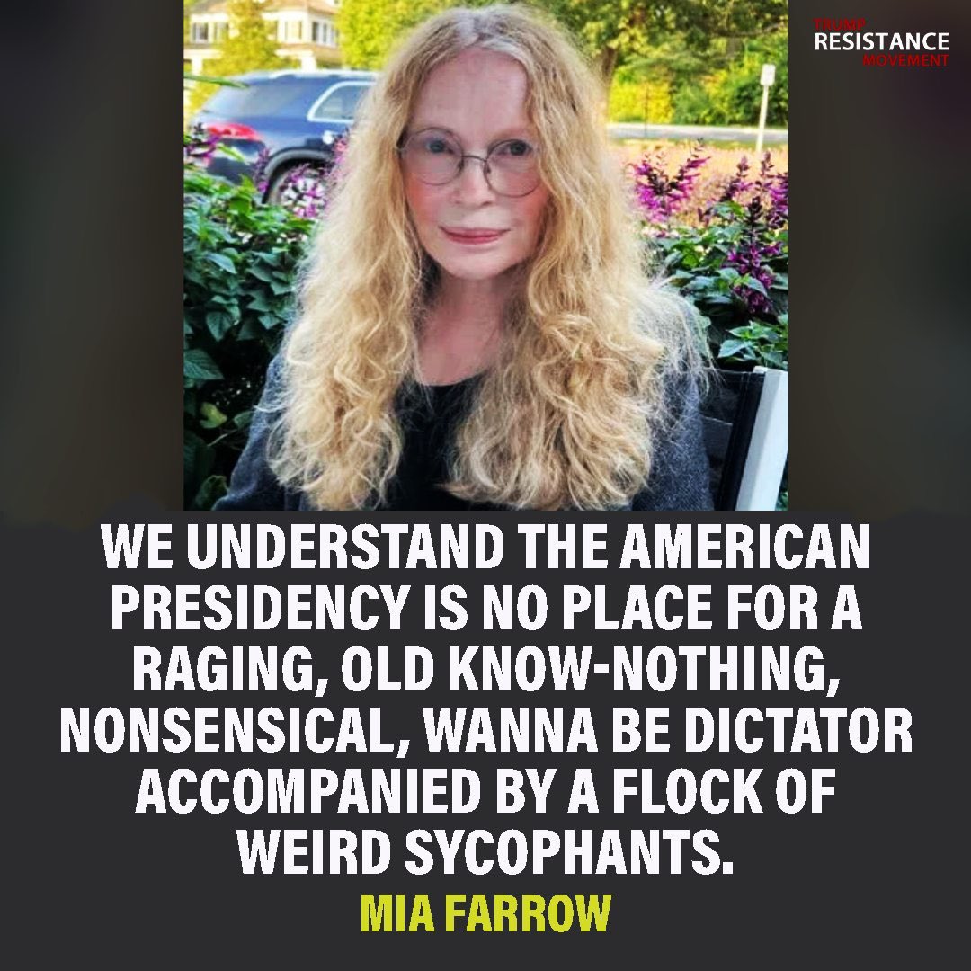 LePapillonBlu2's tweet image. Who else is with Mia? ✋🏽