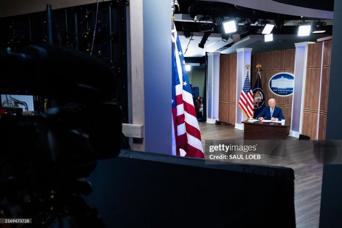 realtoriabrooke's tweet photo. NEW — President @JoeBiden is pictured on a film set that looks like the White House. @alx https://t.co/VEzRS7PBFJ