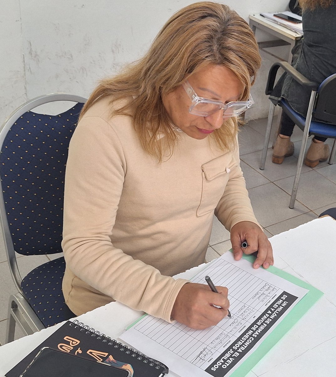 FabricioBolatti's tweet photo. Nos sumamos a la campaña nacional “Con los jubilados NO”, para juntar un millón de firmas en rechazo al veto de #Milei

#NoAlVeto #MileiParaLaMano https://t.co/H3ACBYx4hl