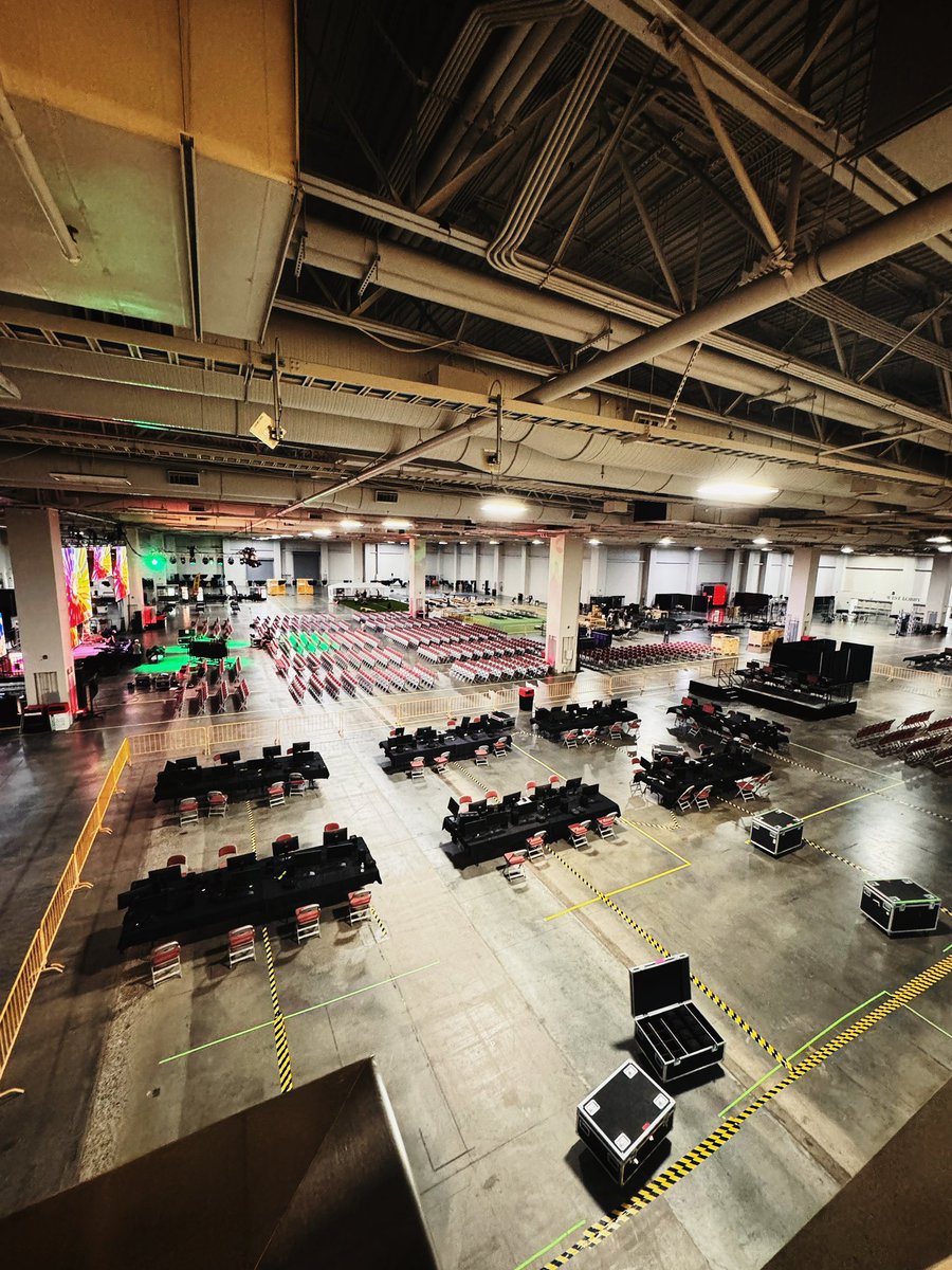 Pookie (@ssg_pookie) on Twitter photo so rad to me. the people who made this event don’t typically do this stuff.
Zoom out big picture… we work for an entertainment media company with <a href="/SpacestationGG/">The Spacestation</a>.
Not produce esport majors.
this is pure passion and love for the game baby. ❤️ this team & the show we produce so rad to me. the people who made this event don’t typically do this stuff.
Zoom out big picture… we work for an entertainment media company with <a href="/SpacestationGG/">The Spacestation</a>.
Not produce esport majors.
this is pure passion and love for the game baby. ❤️ this team & the show we produce
