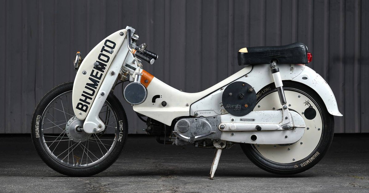Alternate History: A 1965 Honda Super Cub from California: Few machines prove that good design is timeless as well as the Honda Super Cub. The iconic underbone scooter has been in constant production since 1958—and in all that… bikeexif.com/1965-honda-sup… qr.net/5zyj
