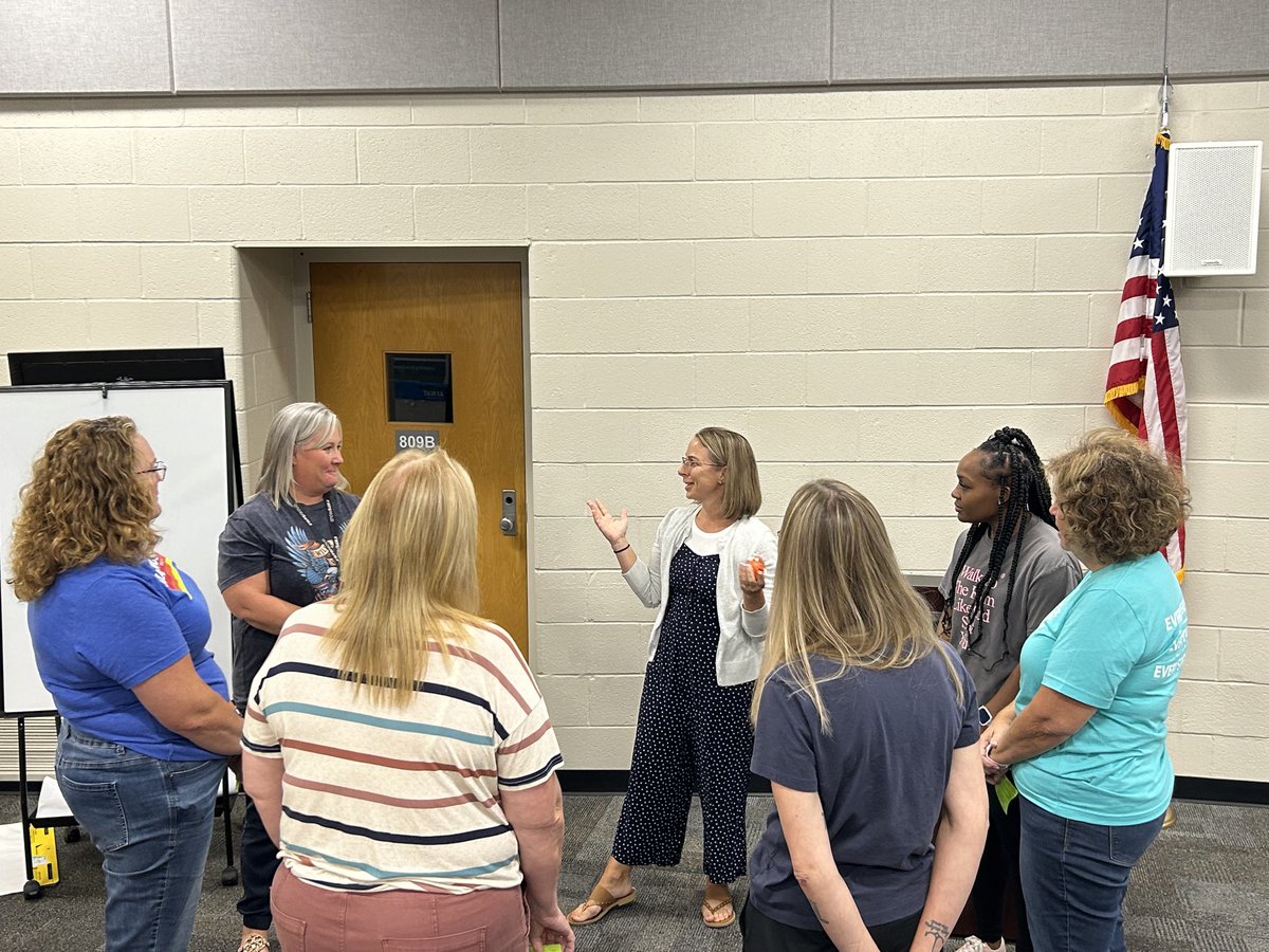 ChrisWendt259's tweet photo. Our ⁦@WichitaUSD259⁩ Aspiring Building Leaders are learning more about PSEL 1 and the importance of building a positive culture for student success. Big shoutout to ⁦@jamiejunker3⁩ and LaTonia Kennedy for facilitating our learning this evening! Very #wpsproud https://t.co/pe36EC85NL
