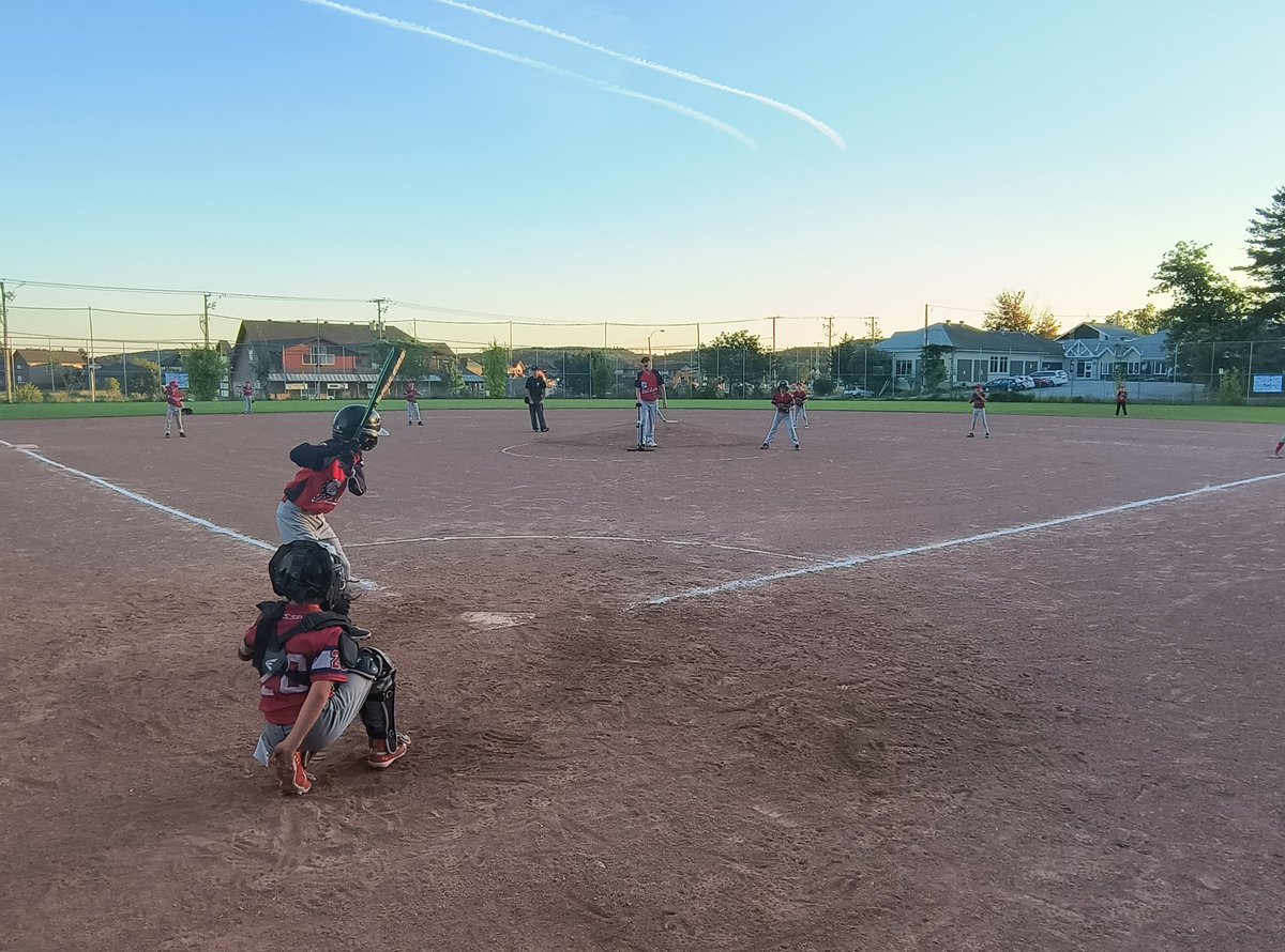 BaseballChelsea's tweet image. Dernière partie officielle de la saison 2024 au Terrain Russell Martin.

Les Bulldogs Rouges d'Aylmer contre les Cardinals de Chelsea dans le 9UA 

Une belle soirée pour du baseball! 

A great baseball evening at Russell Martin Field.

Last game of the 2024 season!