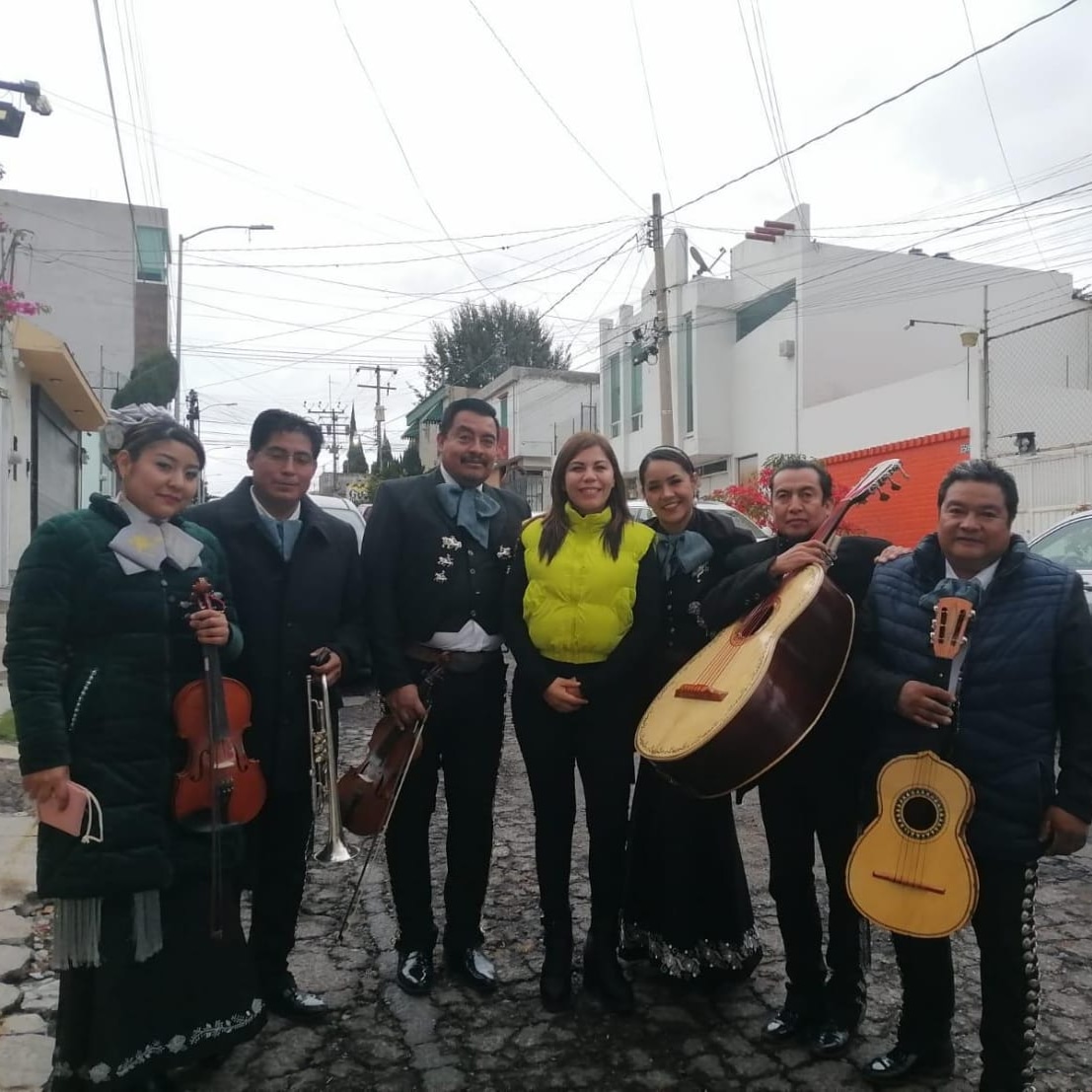 ¡Septiembre ha llegado!
Que este mes sea un viaje transformador, lleno de aprendizajes, oportunidades que abran nuevas puertas y logros que celebren tus esfuerzos.

¡Excelente inicio de semana!