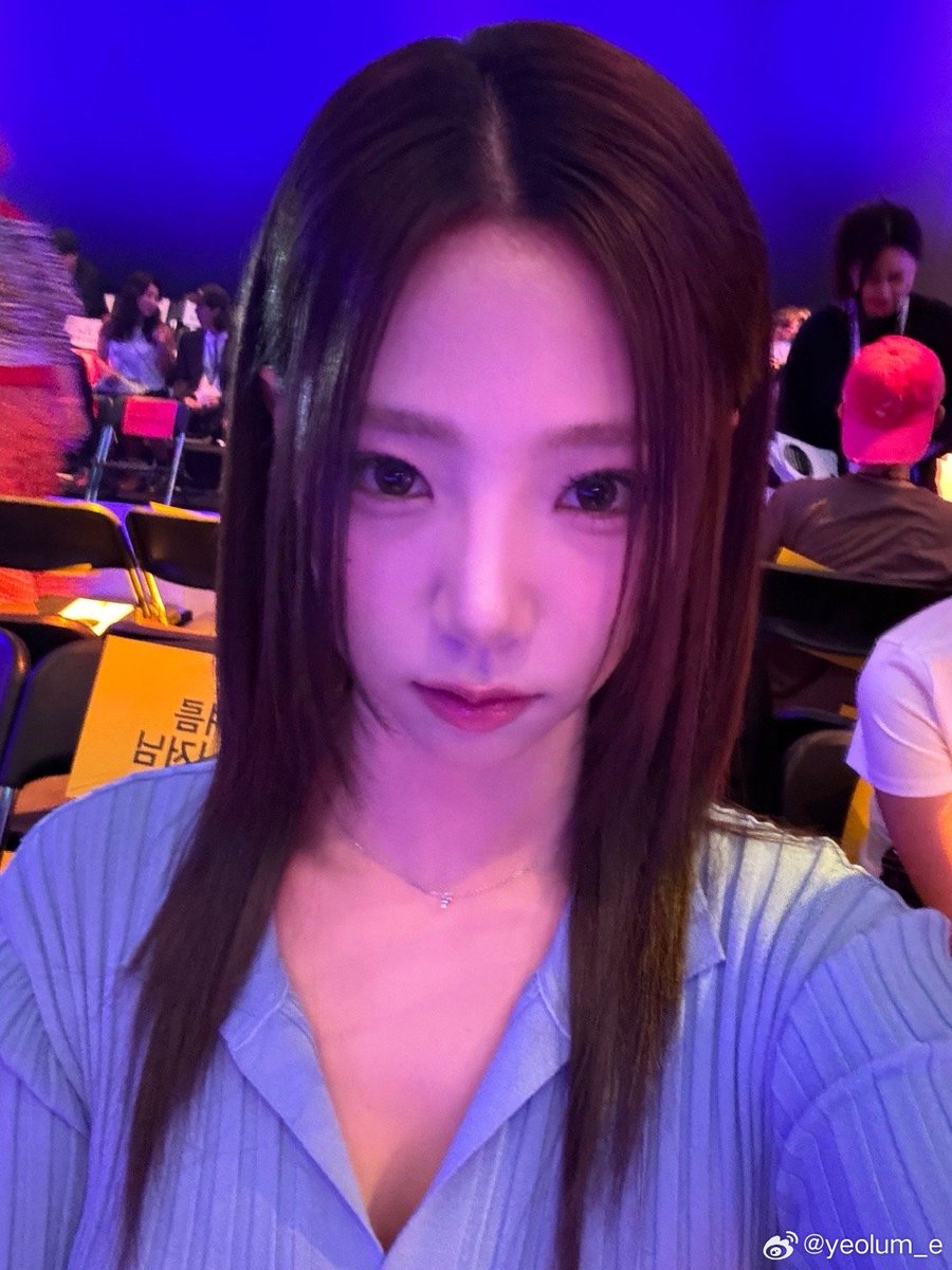 wjsnglobal's tweet photo. 240904 여름 웨이보
https://t.co/FujqdJSGed
#우주소녀 #WJSN #여름 #YEOREUM #서울패션위크 #YOUSER #SEOULFASHIONWEEK2025SS https://t.co/JOLlRJMB2c