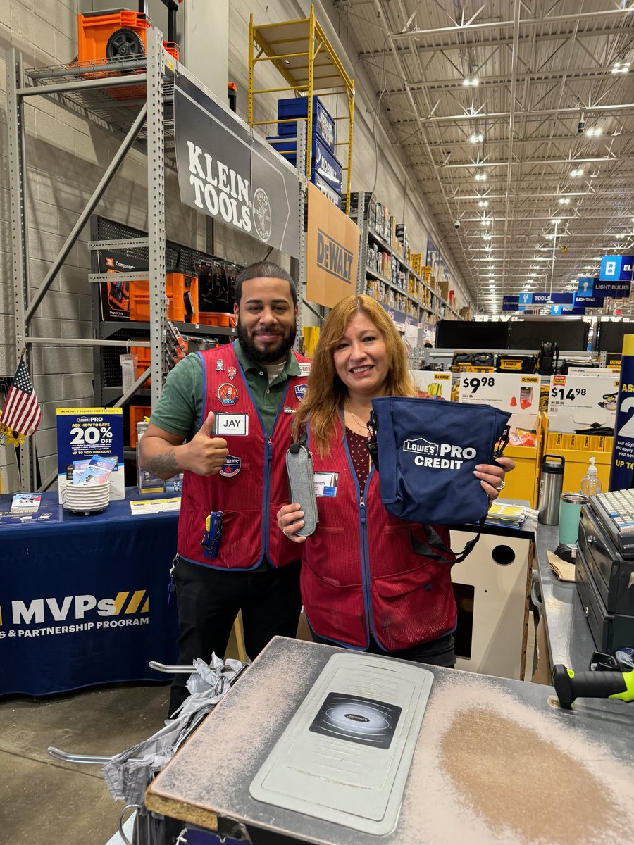 Shout out to Elizabeth for killing the pro credit challenge winning her some nice pro silverware and an awesome lunch bag! Great job Elizabeth! <a href="/TerryWest1909/">Terry West</a> <a href="/Nikko_Amaker/">Nikkolo Amaker</a> <a href="/GeoffLambert77/">Geoff Lambert 🄶 🄵 ²</a>