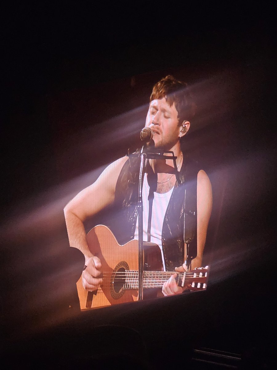 Gemma_Silk's tweet photo. #TSLOTTheO2 https://t.co/NBqQqqcy0f