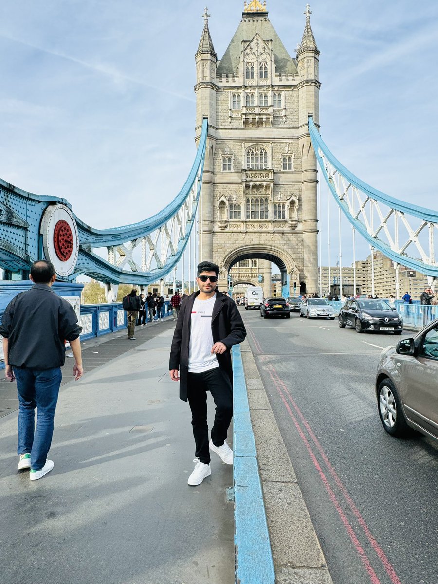 Abdullah_ast's tweet photo. London https://t.co/H9tExnRrOd