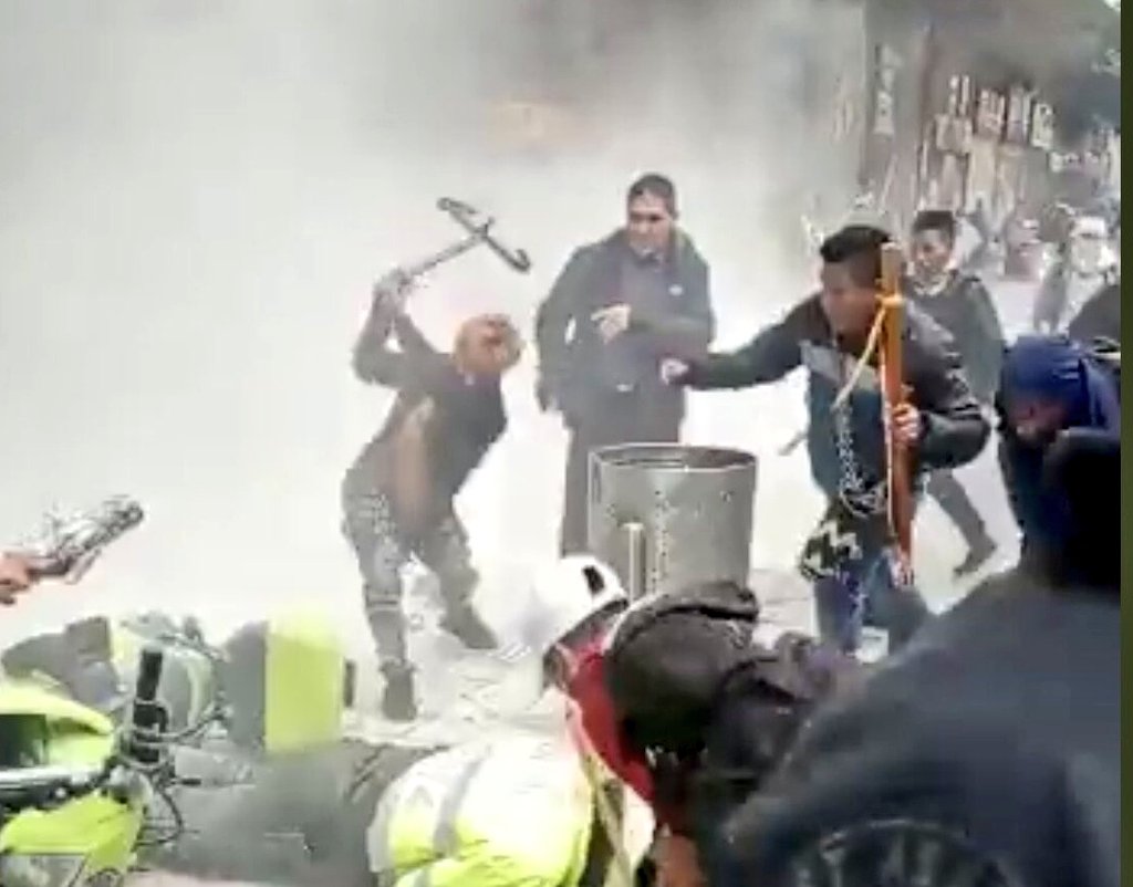 MariaUribe64's tweet photo. #PuedenLlorar #GustelesONo #BlanquitosRicos #NoEsProblemaMio
🚨‼️Entonces ⁉️🚨 https://t.co/oZeVKMyfsG