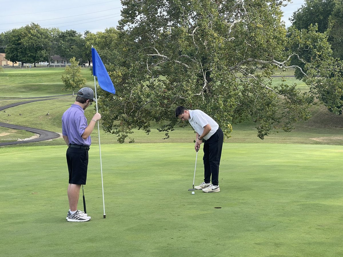 EHS_Mens_Golf's tweet photo. The Cougars take the win against the Middies, shooting a season low 154. @crsonphillips medalist with a 37. Nice work boys!
@EdgewoodAthlet1 
@TheEdgeAthletic https://t.co/BsrJnu2Q4H