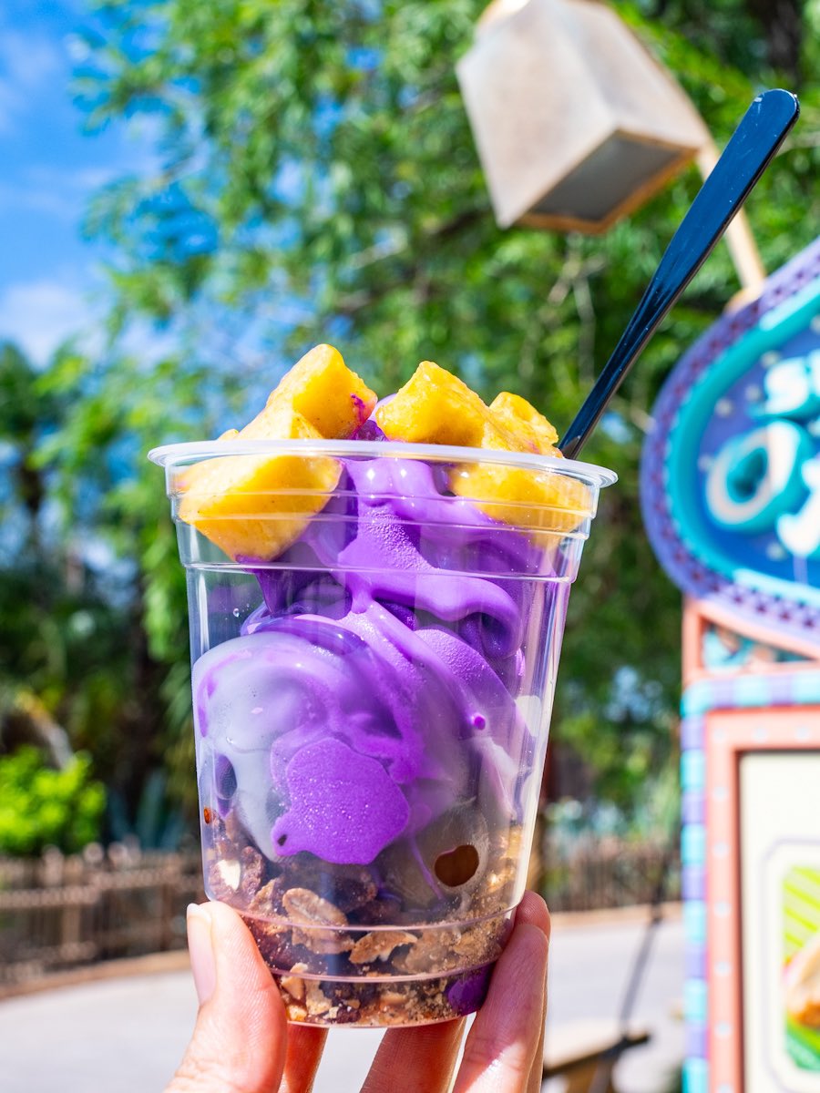 旬の紫芋のソフトクリーム！ 東京ディズニーシー”ディズニー