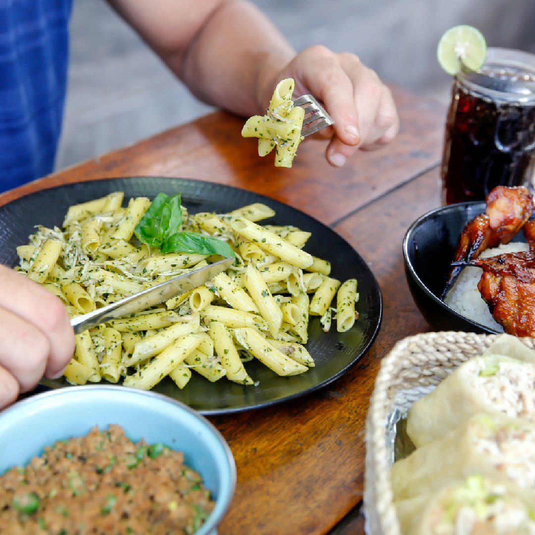 ZentrumGesund's tweet image. Intervallfasten – Häufige Fehler und bewährte Methoden ⏳🚫

Vermeiden Sie Fehler wie schnelles Essen, ungesunde Ernährung und Überessen. Entdecken Sie bewährte Methoden, um Intervallfasten effektiv anzuwenden 👉🏼zentrum-der-gesundheit.de/bibliothek/abn…

#Intervallfasten #Gesundheit #Fasten