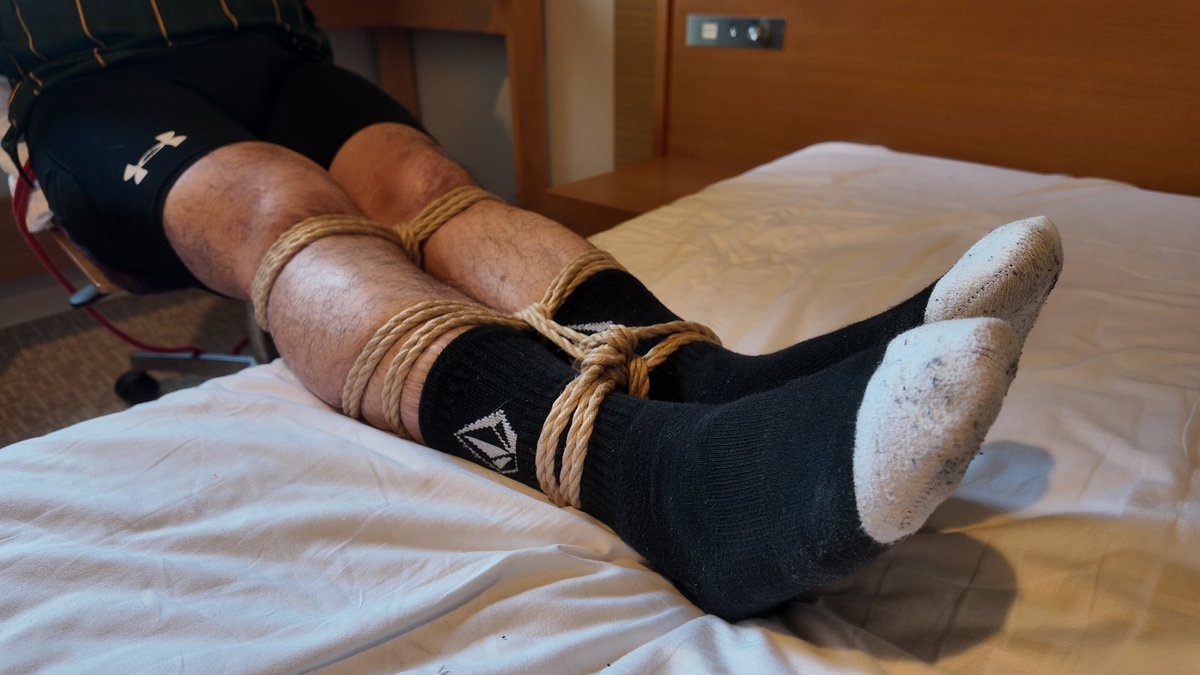 重发几张捆的很用心的图。
图中的M也是我遇到过的最耐捆的，可以驷马过夜的那种。