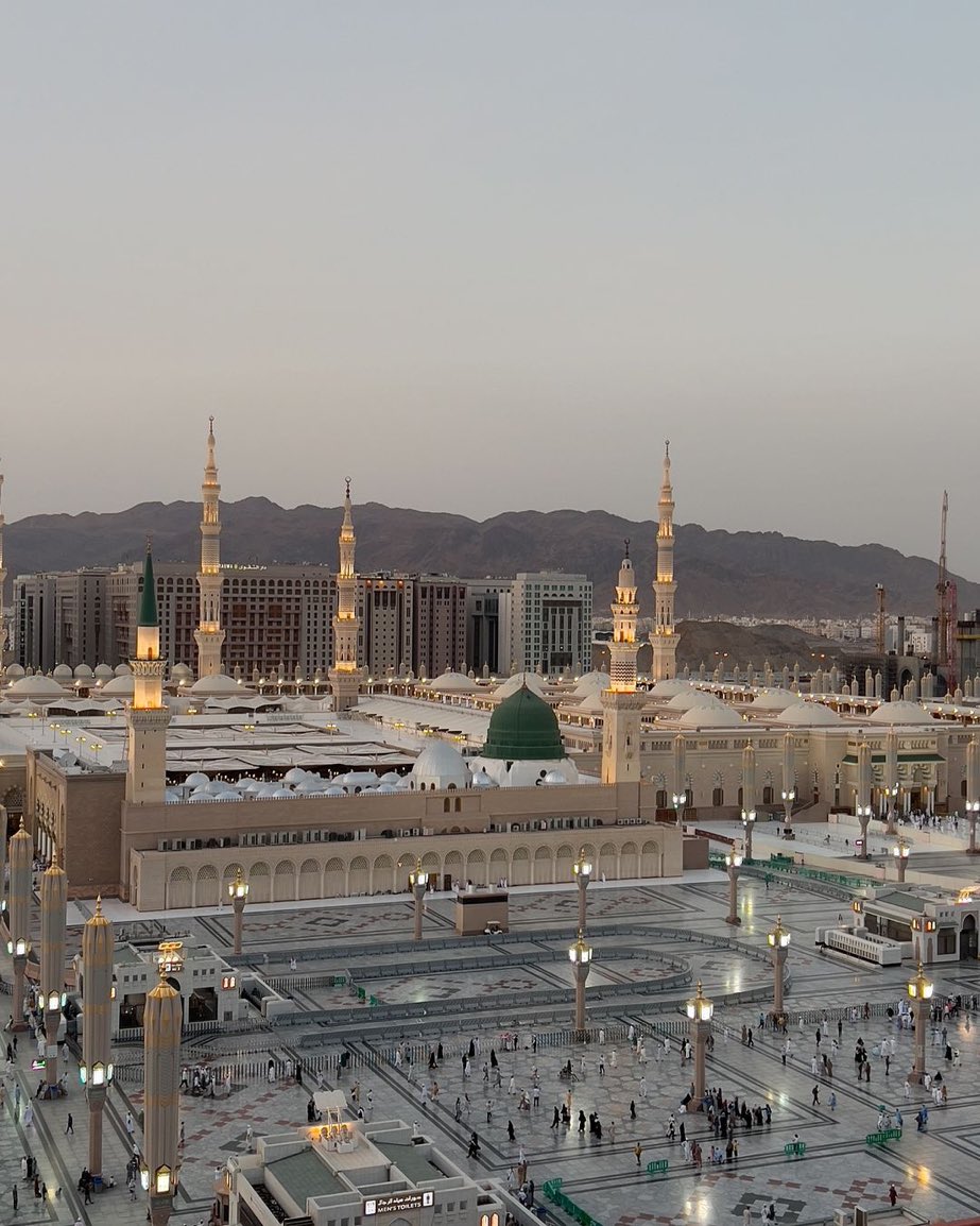 ayshalady tweet picture
