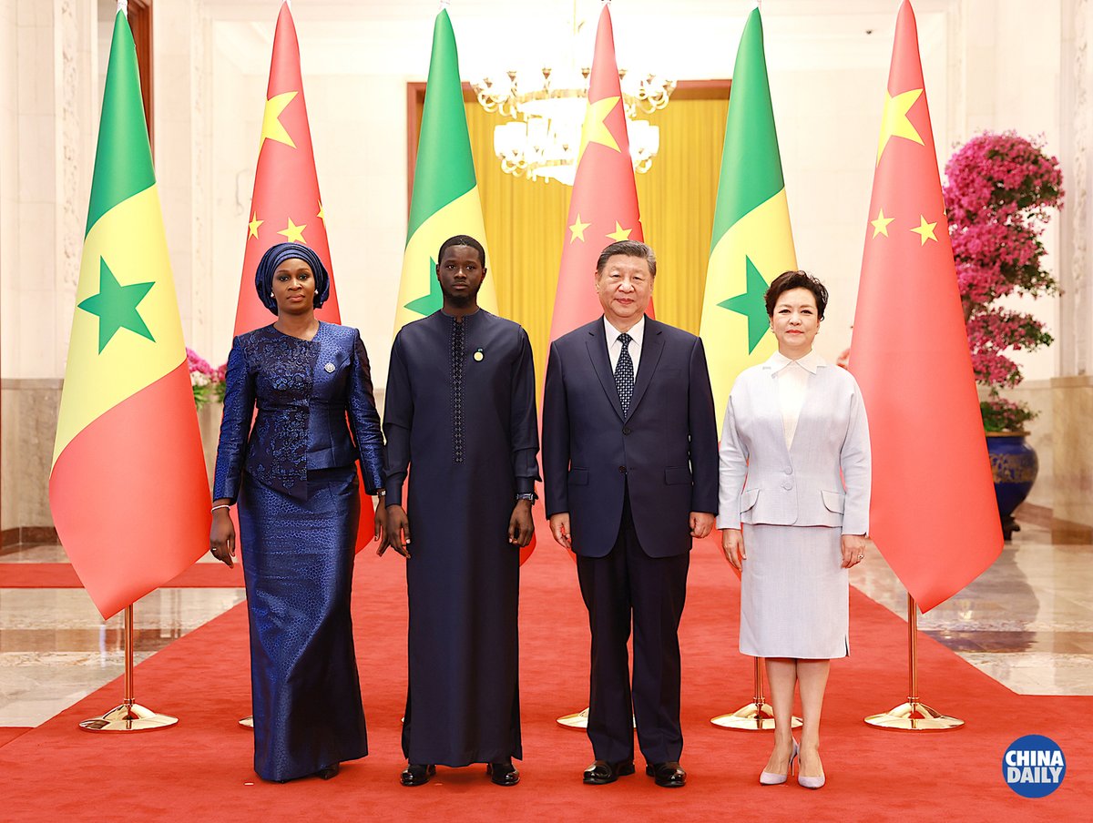 ChinaDaily's tweet photo. President Xi Jinping on Wednesday held talks with Senegalese President Bassirou Diomaye Faye, who is in Beijing for the 2024 Summit of the Forum on China-Africa Cooperation and a state visit. (Photo: Feng Yongbin) #XiJinping #FOCAC @XisMoments https://t.co/XKJDPTEwZp