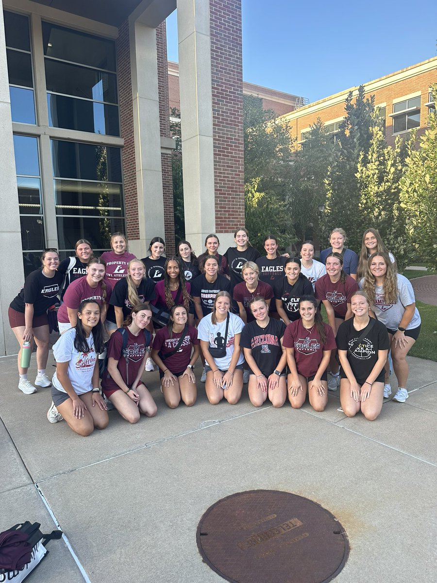 UWL Softball tweet media