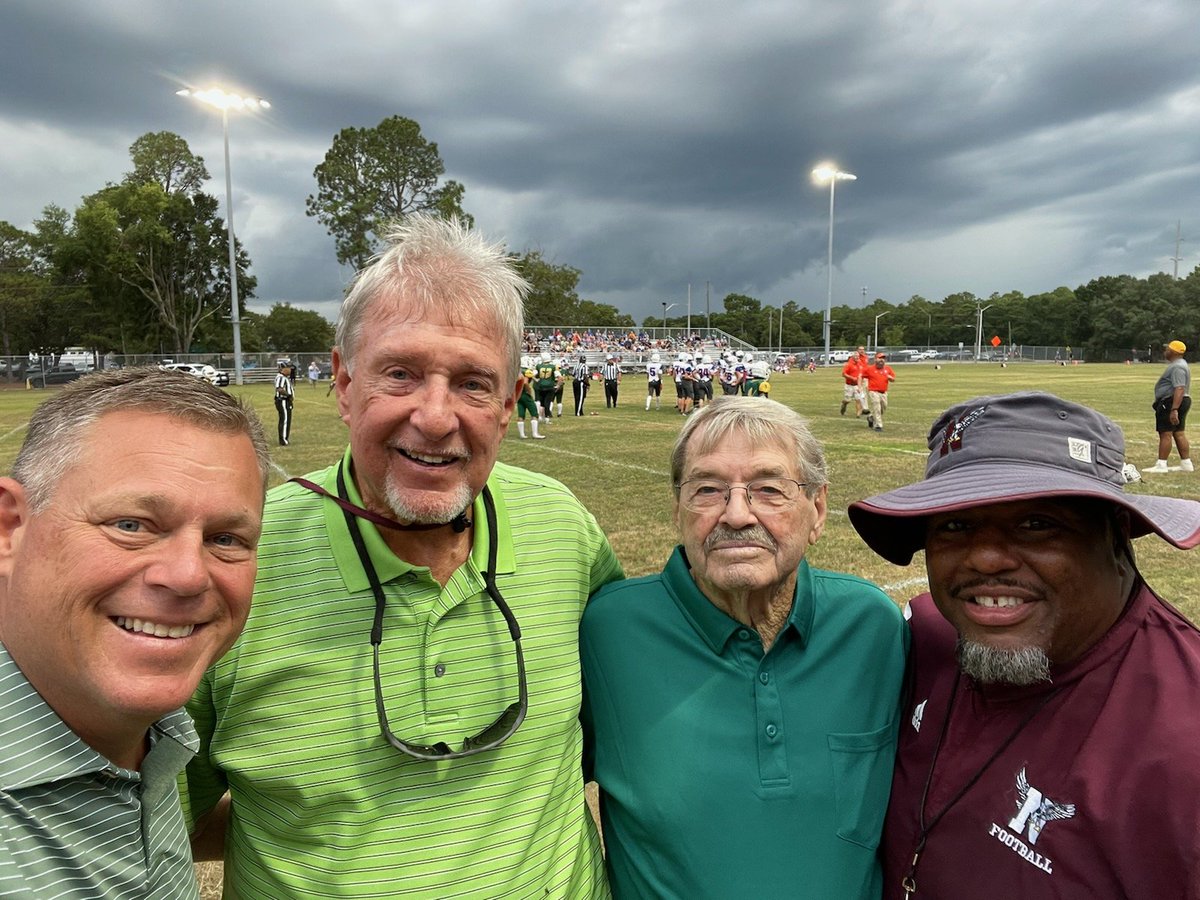 Adron Robinson tweet media