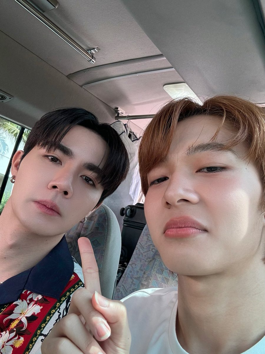 CwrNew's tweet image. และนี่คือโฉมหน้าของคนที่ว่าหนูว่าบ่นจนตีนกาขึ้นหมดแล้ว ร้ายกาจมาก 😤