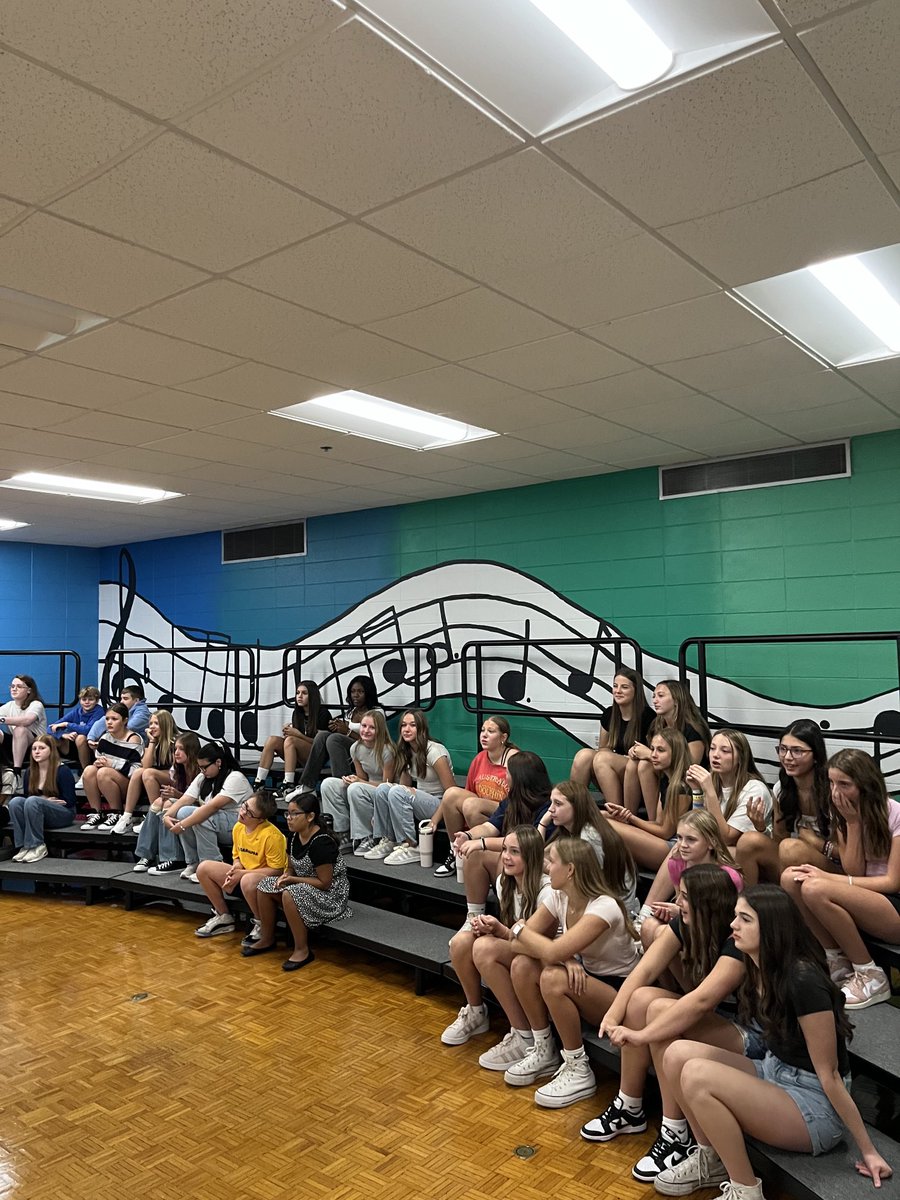 WHMS_SDE's tweet photo. An awesome first day of school! So thankful to have all of our students in the building! Excitement and joy filled WHMS as we kicked off the year! #Elmbrook #ModelConnectInclude https://t.co/Hl5QSrxbIX