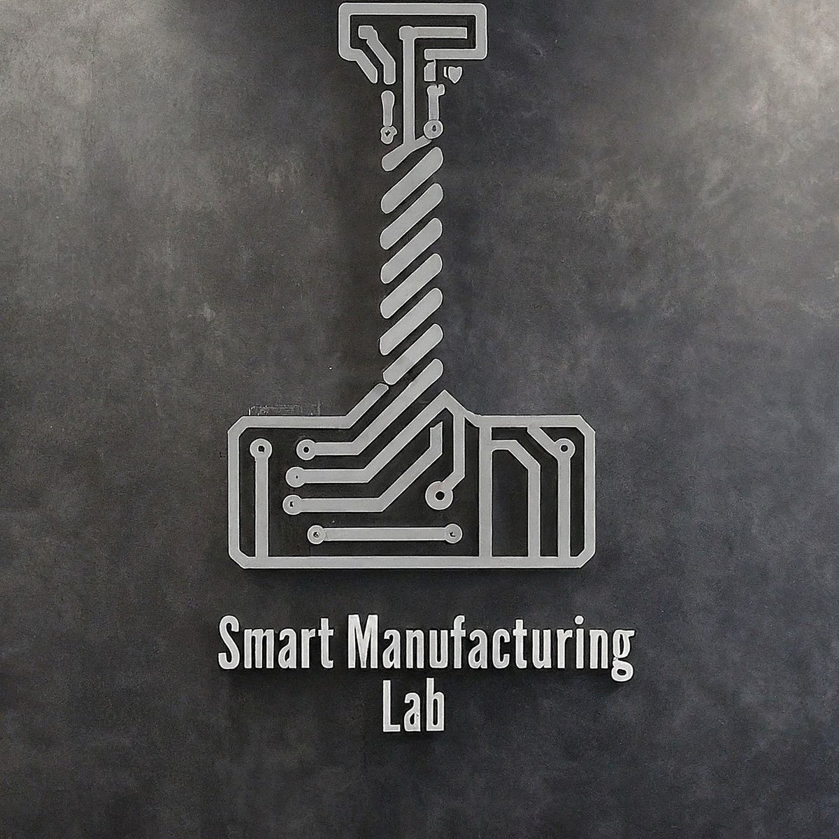 ThorstenWuest's tweet image. New Logo for the #SmartManufacturingLab? Maybe... @UofSC_CEC
