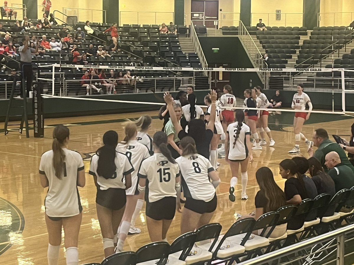 Way to go <a href="/prospervb/">Prosper Eagles Volleyball</a> for defeating McKinney Boyd 3-0 tonight!  Awesome team effort! <a href="/ProsperHS/">Prosper High School</a> #ProsperProud